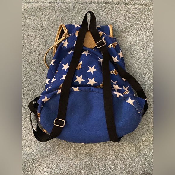 Wonderwoman Backpack - Picture 2 of 3